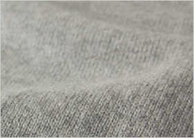 カシミヤ前開ベスト