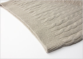 カシミヤハーフジップアップセーター