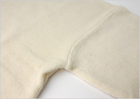 カシミヤクルーネックセーター