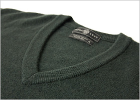 カシミヤVネックセーター