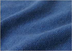 カシミヤクルーネックセーター