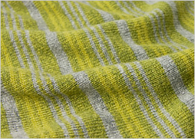 カシミヤクルーネックセーター/イエローグリ－ン